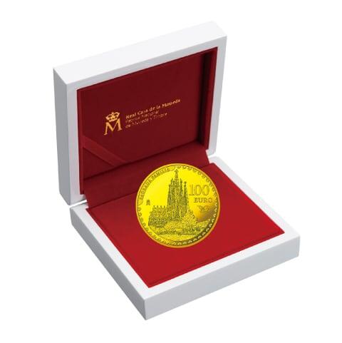 B.100ユーロ金貨〈サグラダ・ファミリア〉