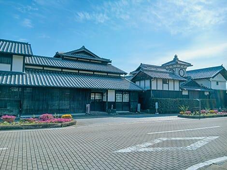 歴史的建造物の野良時計