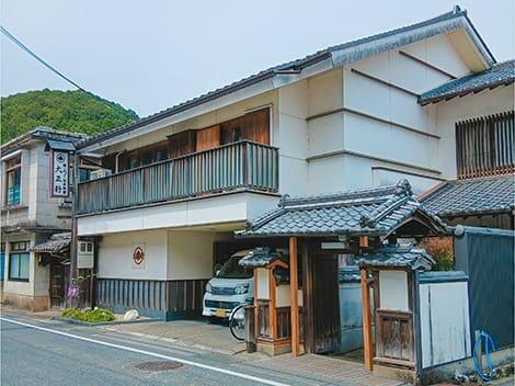 おいしい鰻で有名な<br>【大正軒】