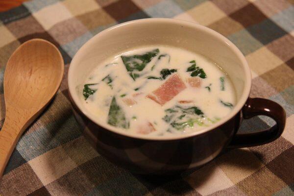 ホウレンソウのミルクスープ