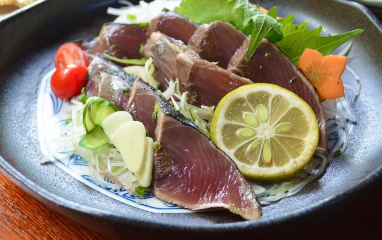 「土佐佐賀産直出荷組合」の土佐沖一本釣り藁焼きかつおたたき!