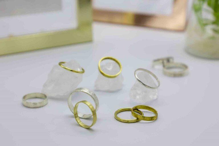 鋼材でリングを自作する彫金体験