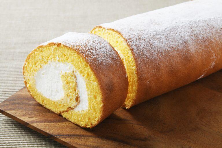 卵の美味しさを際立たせたフワフワのロールケーキ
