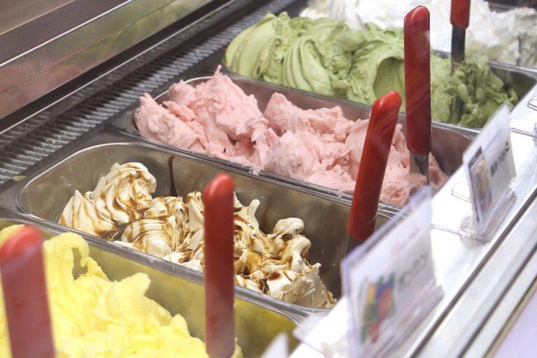 毎朝手作りしている本格ジェラートの、作り立ての味わいを求めて足しげく通うファンも多い、高知のジェラートの名店