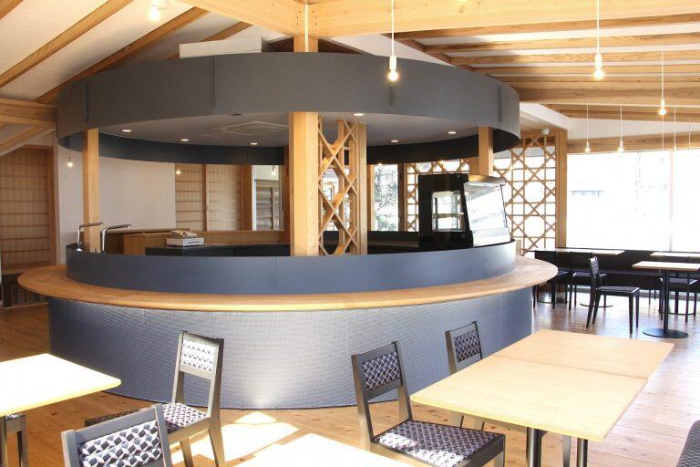 月見の間は月を愛でながら宴会が出来る造り