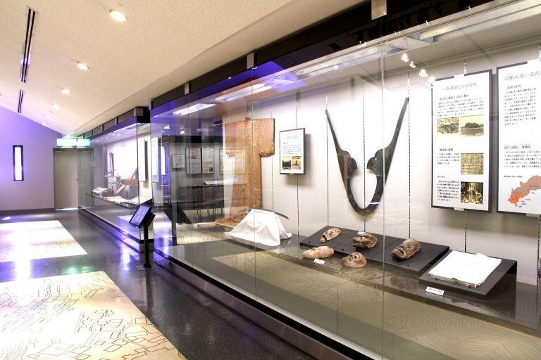 宿毛市で発見された旧石器時代・縄文時代・弥生時代・古墳時代の土器や石器