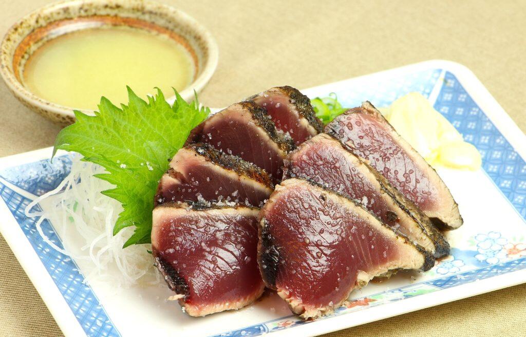 鰹の藁焼きタタキ