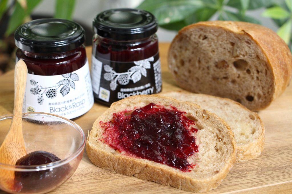 「ヒロの果樹園」で育てられた美味しいブラックベリージャム♪