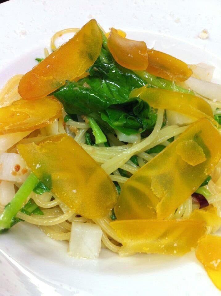 すりおろしてパスタやサラダのトッピング