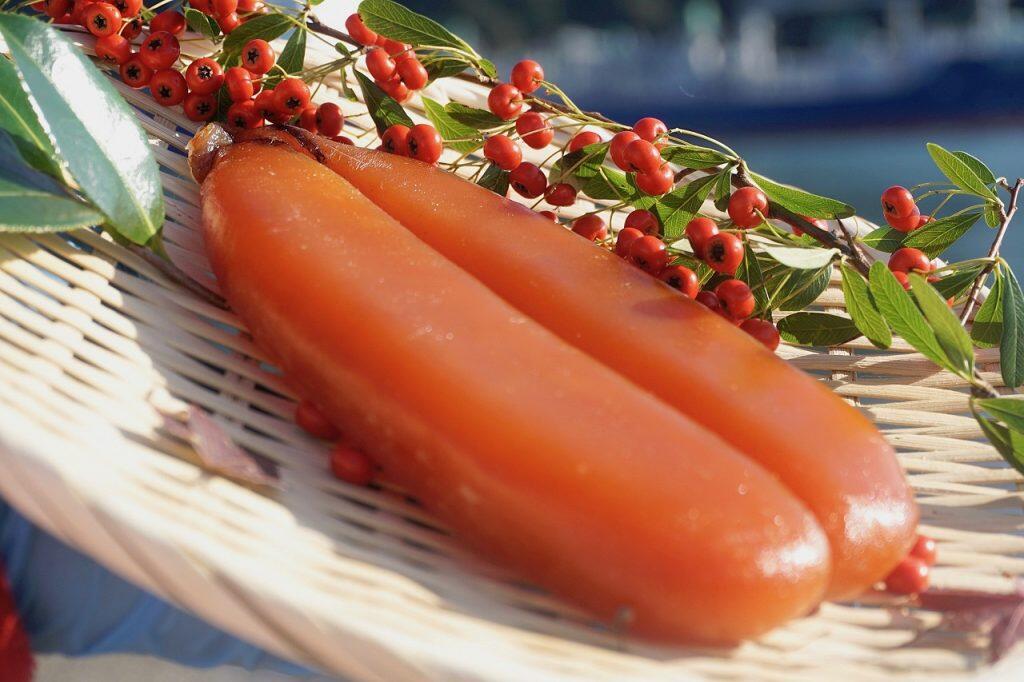 春はウルメイワシ、夏はマイワシ、秋はシラス、冬はからすみ