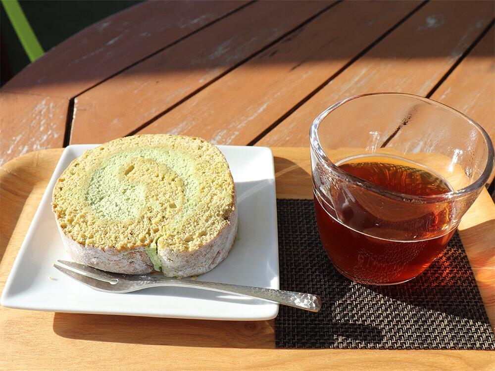 「茶畑ロール」の写真/スイーツ工房兼カフェ「池川茶園」