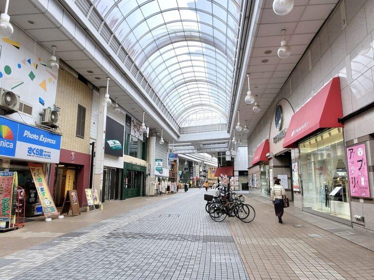 帯屋町商店街にある高知大丸の向かいにオープンし、早くも大人気となっている「芋ぴっぴ。高知店」