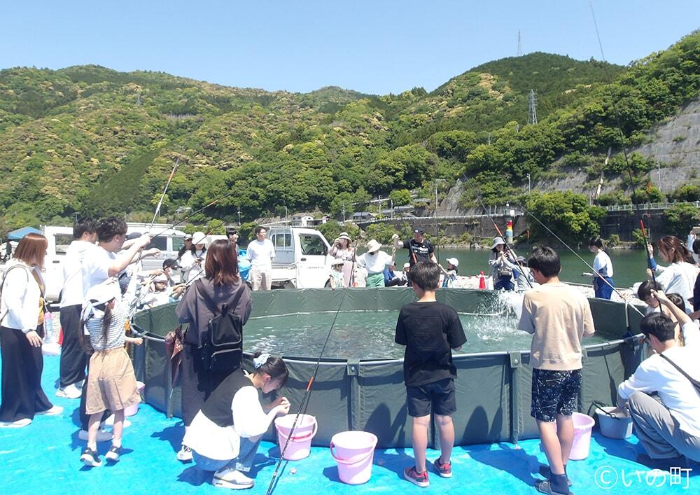 2025年のアメゴ釣り大会の様子