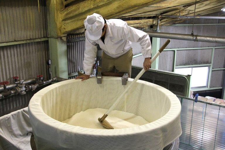 お酒の原料となるお米は、酒造好適米の最高峰といわれる兵庫県産の「山田錦」をはじめ、高知県産の酒米を使用