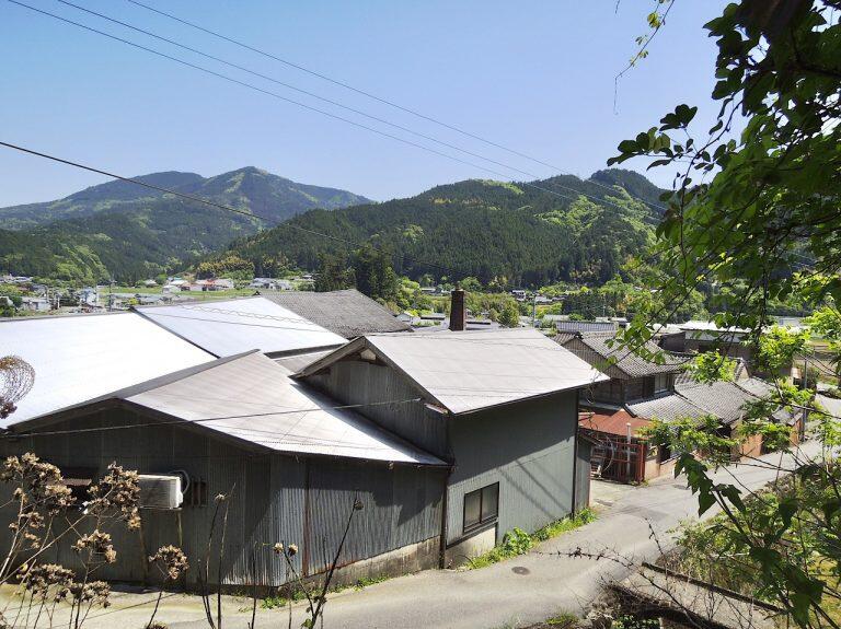 高知県北部に位置する、土佐町・大豊町・本山町・大川村の4町村で構成された嶺北地域
