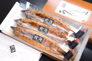 蒲焼きうなぎの真空パック袋詰め