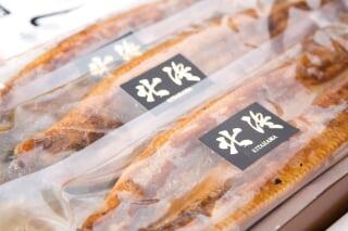 蒲焼きうなぎの真空パック袋詰め