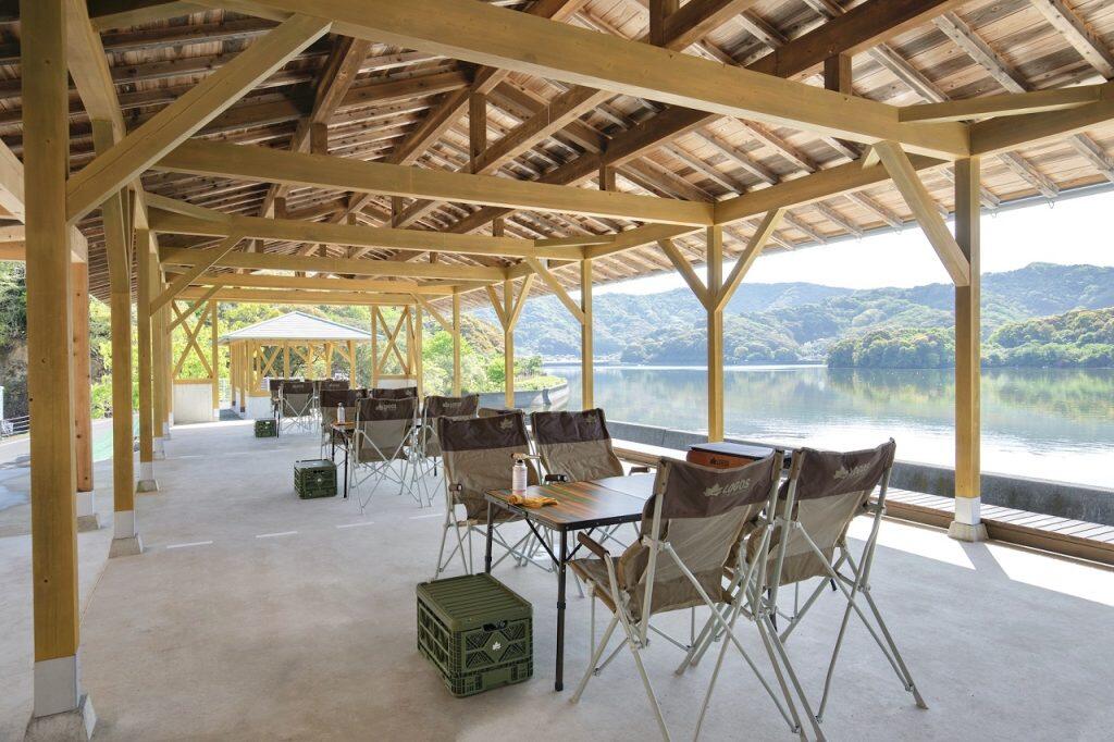 BBQスタジアムでは、お好きな食材を持ち込んでバーベキューができる