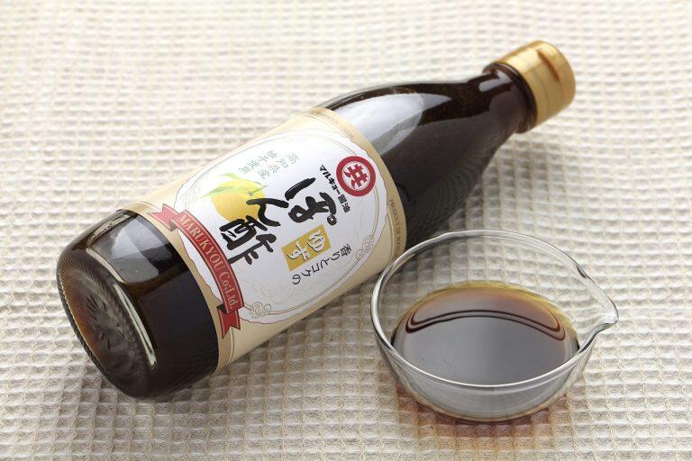 高知県産の柚子をたっぷり使った「ぽん酢」