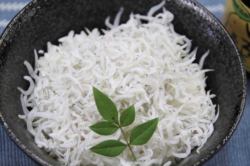 温かいご飯に乗せれば