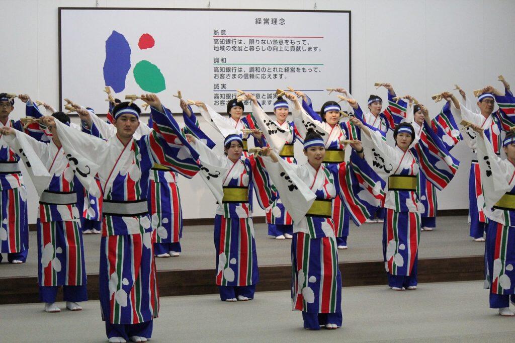 正調は衣装で♪よっちょれよっちょれ♪♪