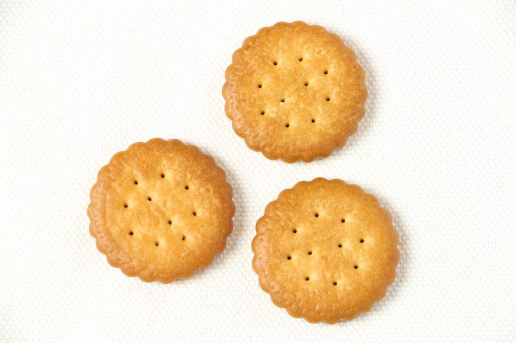 ミレービスケットの新しい味を生み出すべく「野村煎豆加工店」との共同開発に臨んだ「Monplaisir」