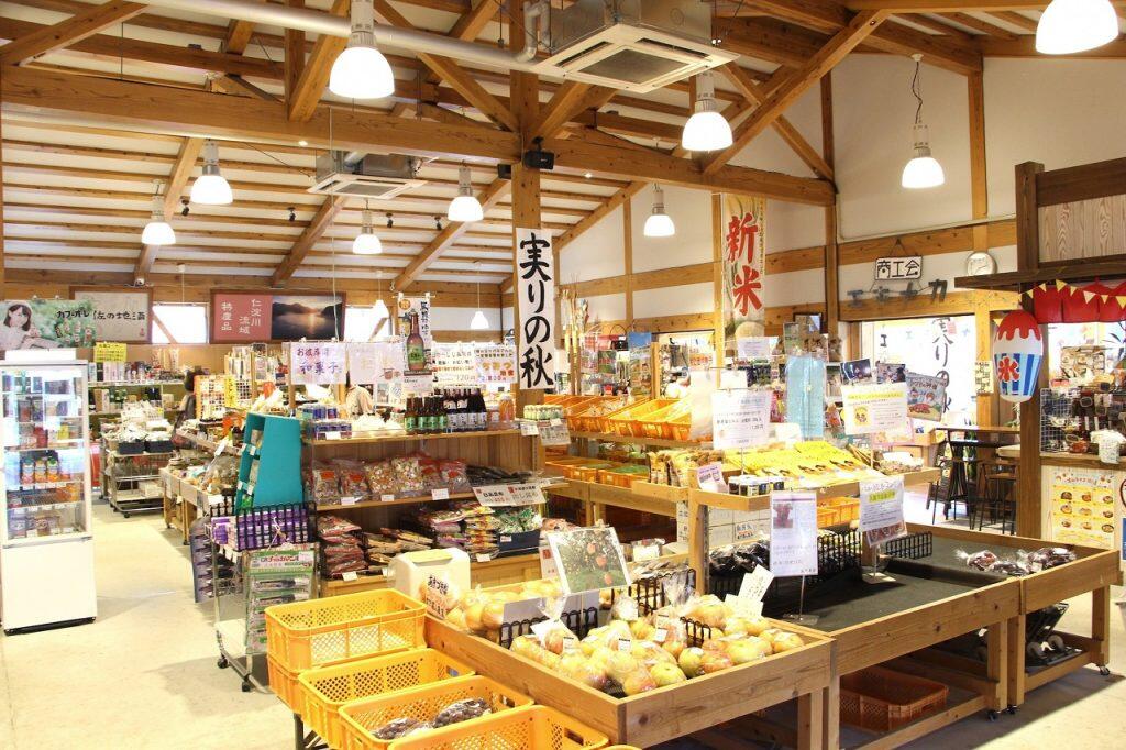 多彩なバリエーションの商品は観光客はもちろん、地元の方にも評判