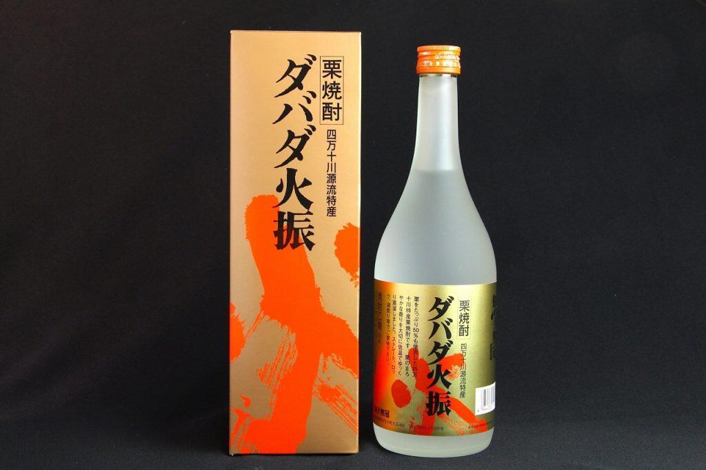 四万十の豊かな自然を生かした地酒造りを行う「無手無冠」の栗焼酎