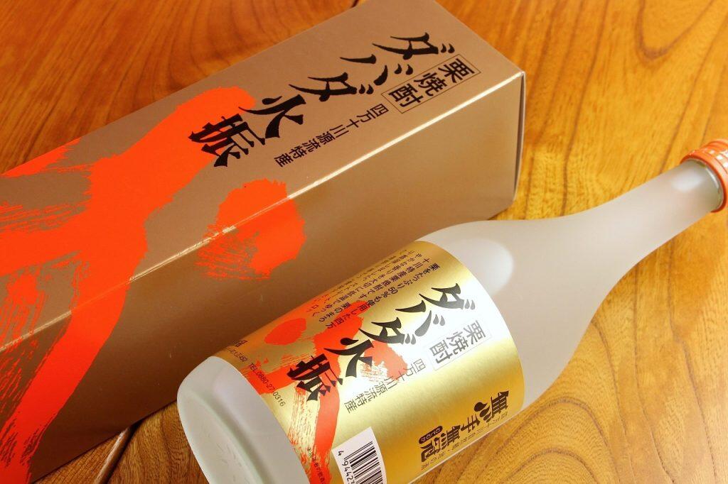 四万十川流域の良質な栗を使用した「無手無冠」の香り高い栗焼酎