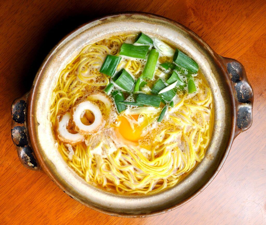 行列ができる須崎名物「鍋焼きラーメン」