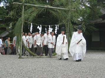 輪抜けさまに行こう