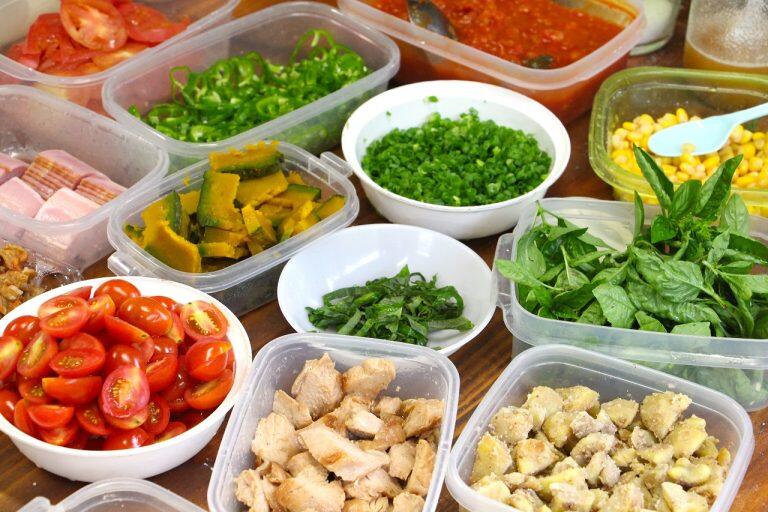 トッピングは、お母さんたちが育てた野菜や手作りの具材、地元で穫れた農産物など、バリエーション豊か!