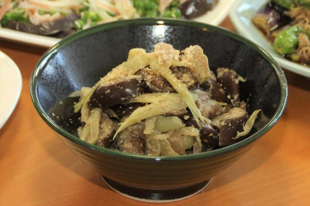 なすとみょうがのごま和え