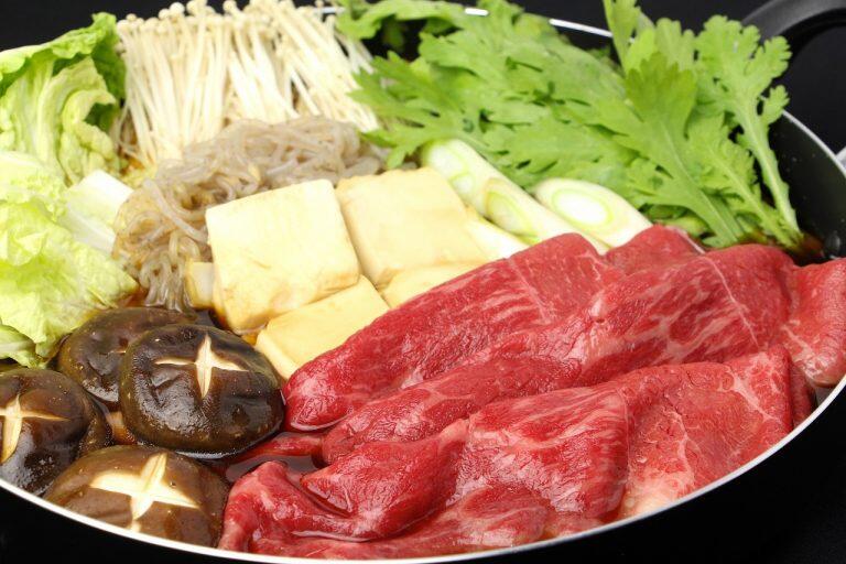 分厚めにスライスしてくれるので、すき焼きでいただくのはもちろん、焼肉や焼きしゃぶでいただくのもおススメ
