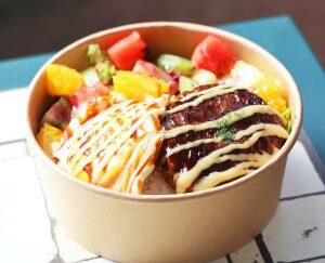 大人気のロコモコ丼