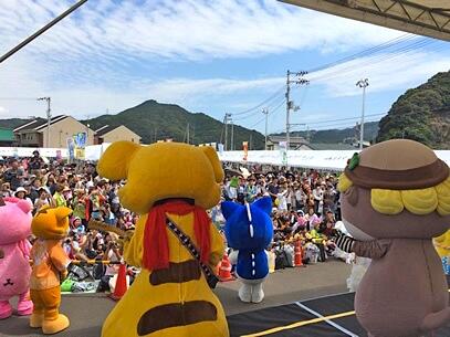 国からご当地キャラが大集結する中四国最大級の「ご当地キャラまつり」(須崎市)