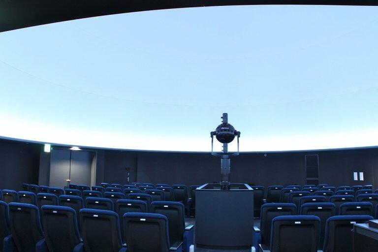 「高知みらい科学館」には県内唯一のプラネタリウム