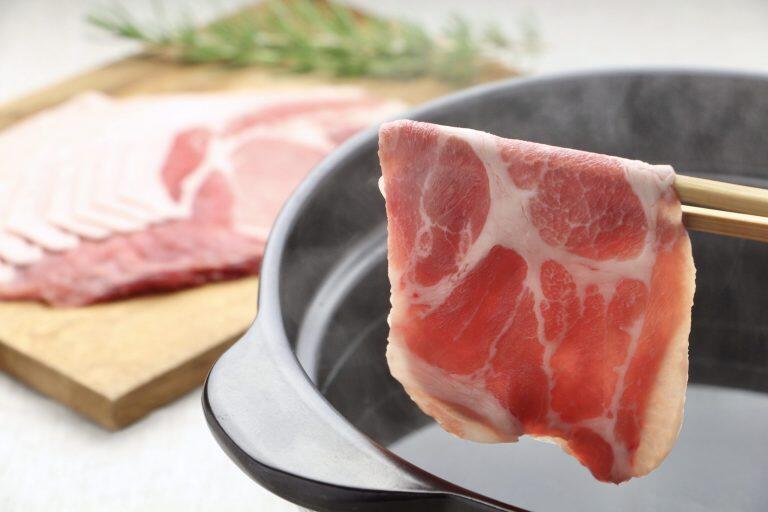 ツヤのある赤身はもちろん、肉質の良さを物語るきめ細かなサシの美しさ