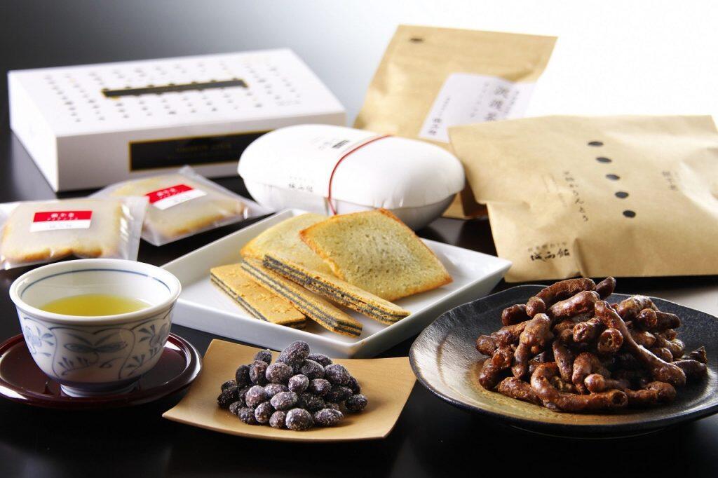 銀不老のロールケーキや大福は、「城西館」のティーラウンジで頂けるほか、HPからも購入できます。