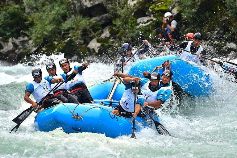 ラフティングのメッカ・大豊町で激流を壮快に下る!