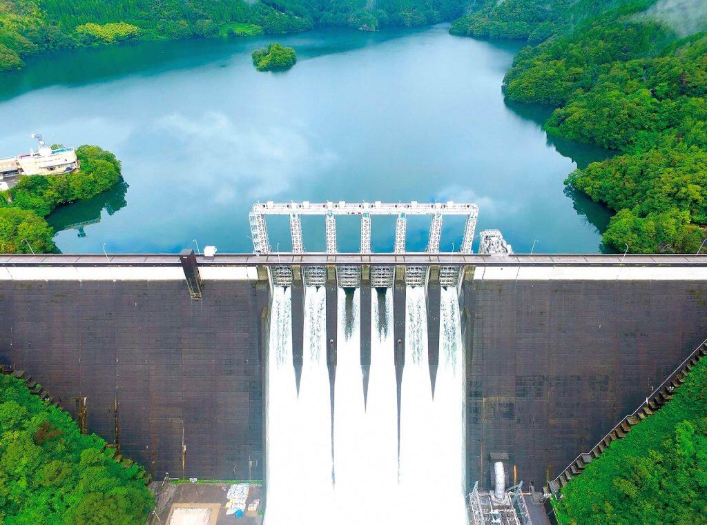 四国地方最大のダム「早明浦ダム」