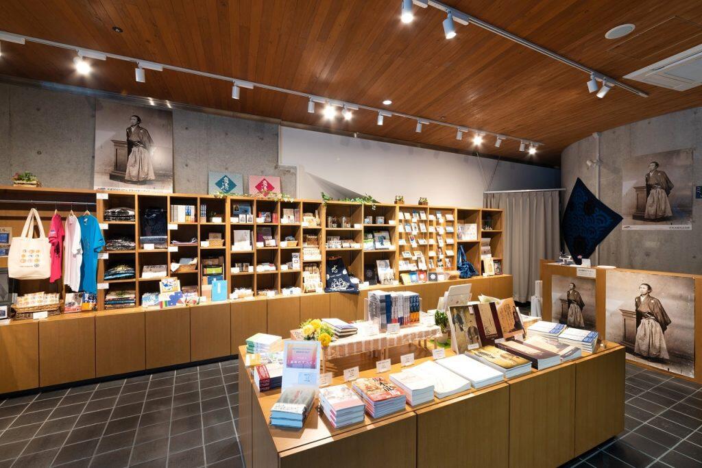本館1階のミュージアムショップ