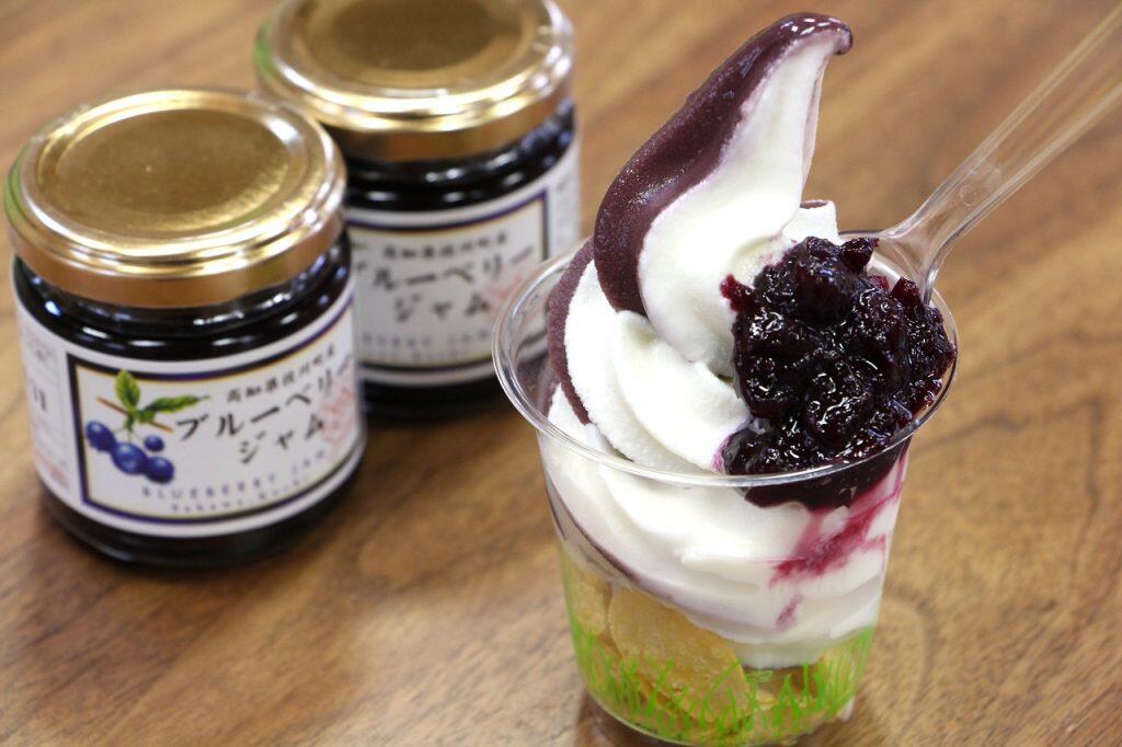 ブルーベリーの果実がゴロゴロ入った佐川町産の絶品ジャム