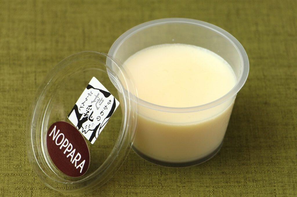 佐川町内でたった4軒の酪農家さんたちがしぼった、新鮮な地乳を使用して作られたプリンは地元の方にも愛されています!