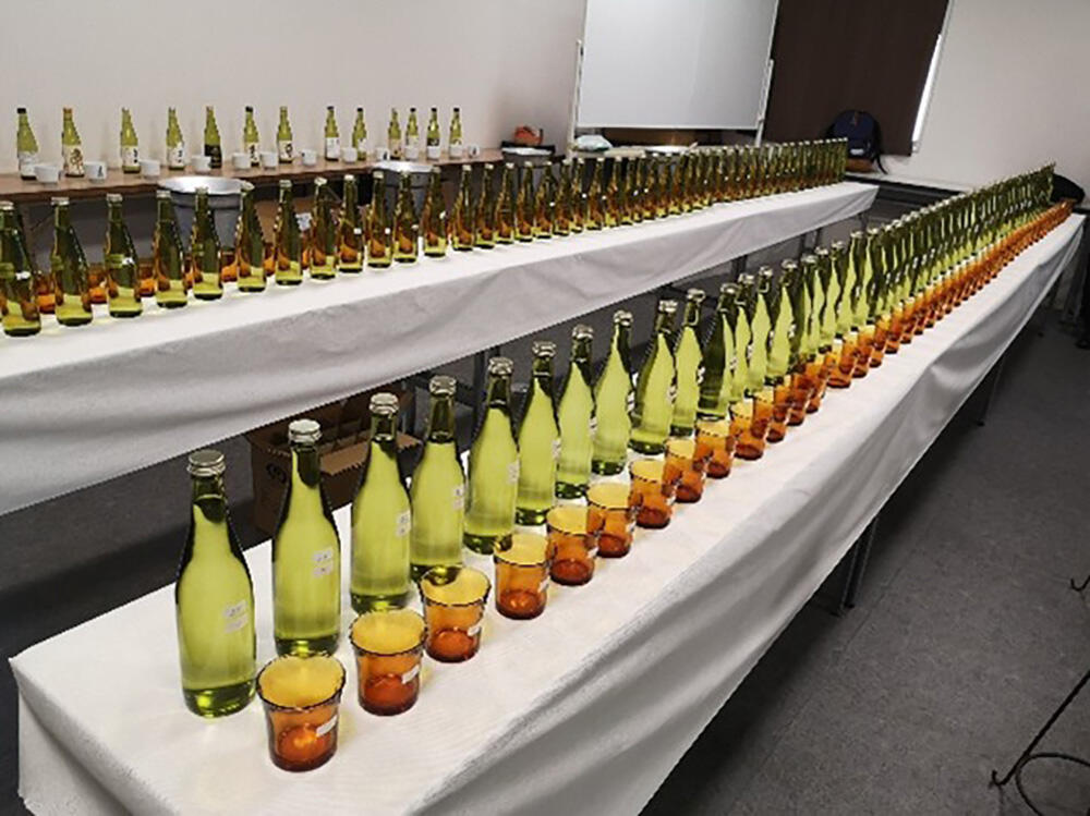 新酒鑑評会の様子