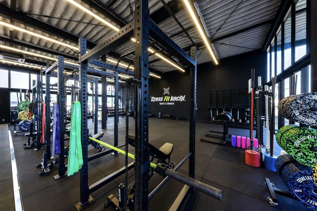 本家アメリカのクロスフィット団体より正式にクロスフィットのための施設として認定されている「クロスフィット高知」