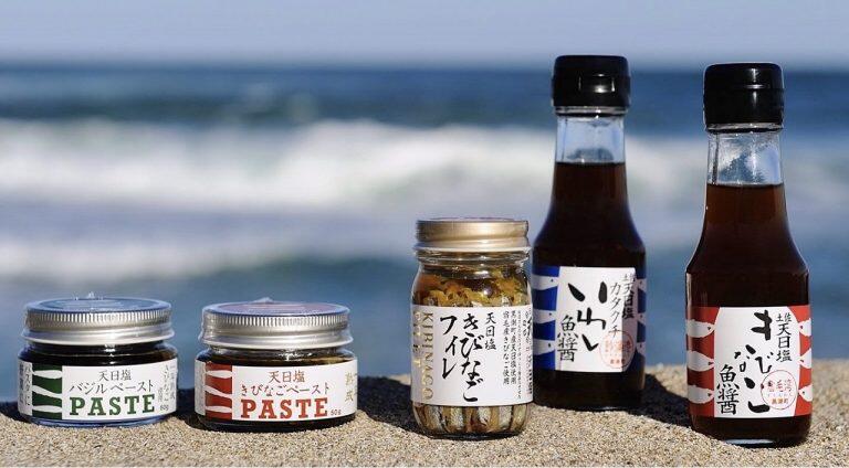 地元獲れの新鮮な魚を使った加工品