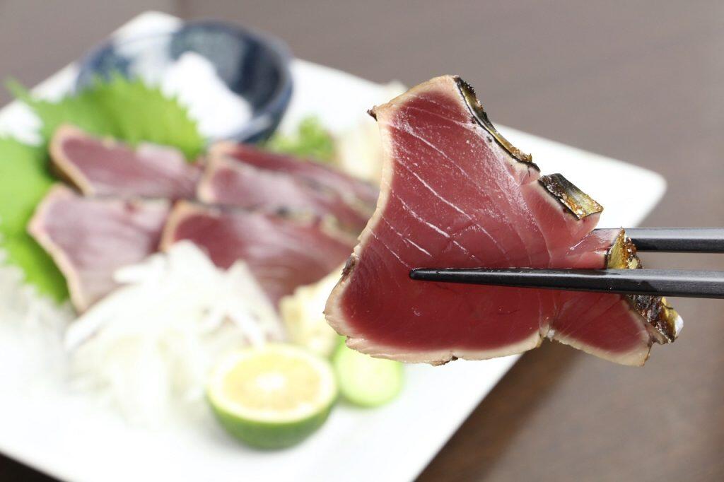 一口食べれば、皮目はパリッと、中はむっちりとした食感