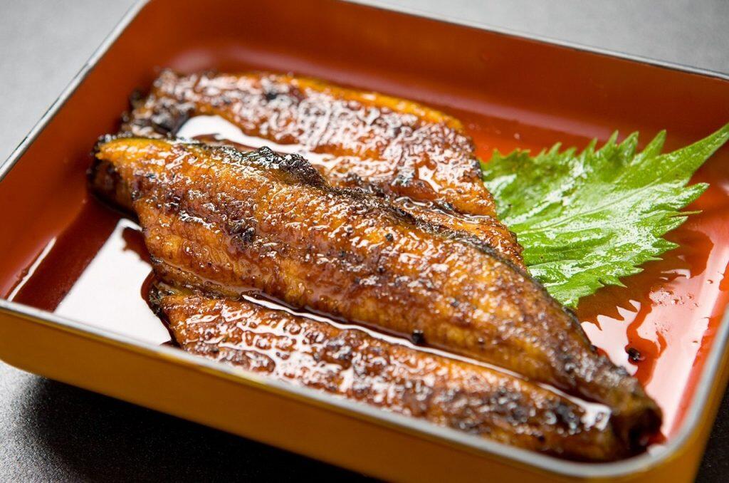 表面はパリッと香ばしく、中はふっくらジューシーな仕上がり