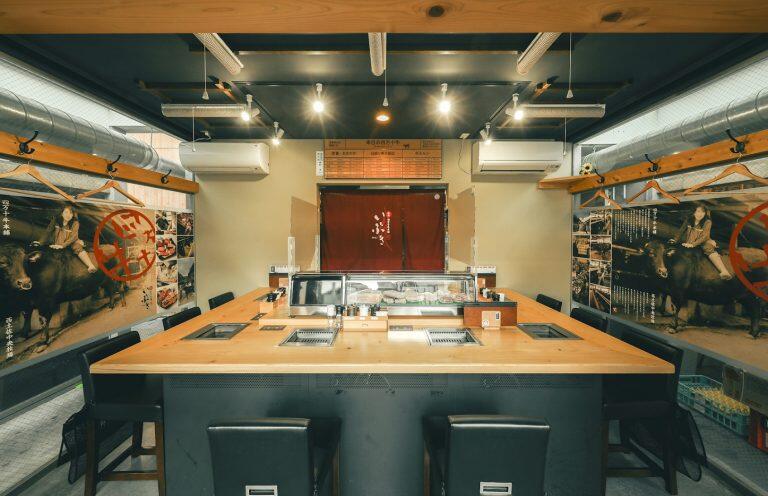 食品や日用品などを販売している「横山精肉店」